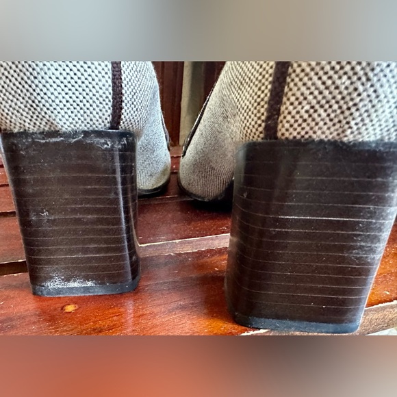 Vintage Prada Brown tweed shoes with square toe and heel 37 1/2 B. - Picture 4 of 13